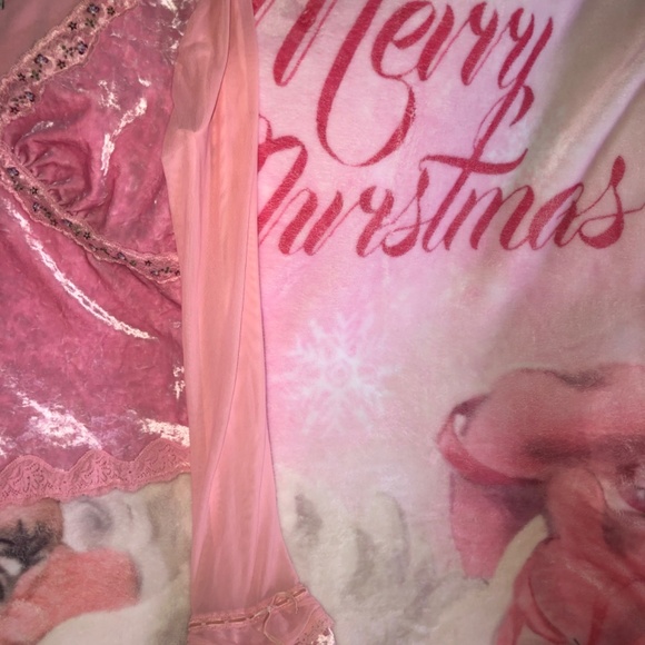 Like New Beautiful V neck pink girly velvet beaded top for sale - Picture 5 of 5